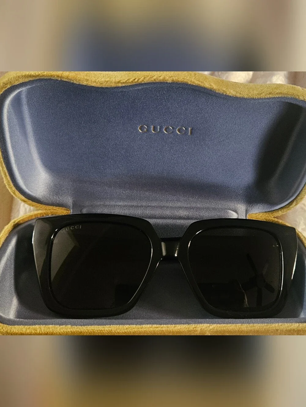 Gucci Black Oversized Square Sunglasses with Subtle Logo